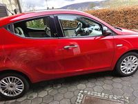 Gebraucht Lancia Ypsilon Gold 69 PS (50 kW) 2013 Rot Kleinwagen