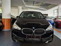 Gebraucht BMW 218 140 PS (102 kW) 2018 Schwarz ii/bonnet fluid black Van / Kleinbus