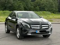 Gebraucht Mercedes GLA180 122 PS (89 kW) 2016 Schwarz SUV