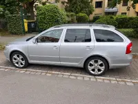 Używany Skoda Octavia Elegance 105 KM (77 kW) 2011 Srebrny Kombi