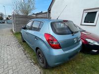 Gebraucht Hyundai i20 77 PS (56 kW) 2009 Blau Kleinwagen