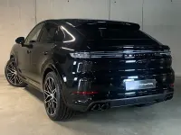 Neu Porsche Cayenne E-Hybrid Coupe Black Edition 470 PS (345 kW) 2026 Chromitschwarzmetallic SUV