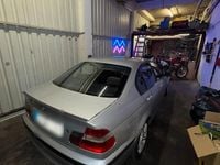 Gebraucht BMW 320 150 PS (110 kW) 2002 Silber Limousine