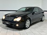 Gebraucht Mercedes C180 143 PS (105 kW) 2007 Schwarz Coupé