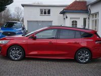 Gebraucht Ford Focus ST-Line 155 PS (114 kW) 2023 Rot Limousine