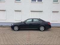 Gebraucht Mercedes E220 Avantgarde 170 PS (125 kW) 2015 Obsidianschwarz Limousine