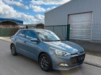 Gebraucht Hyundai i20 Active 84 PS (61 kW) 2017 Blau Kleinwagen