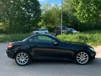 Second-hand Mercedes SLK200 204 CP (150 kW) 2007 Negru Cabrio