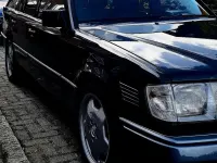 Gebraucht Mercedes 300 147 PS (108 kW) 1995 Grau Kombi