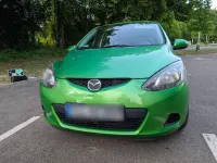 Używany Mazda 2 Independence 86 KM (63 kW) 2009 Zielony Hatchback