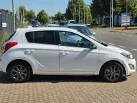 Gebraucht Hyundai i20 Classic 86 PS (63 kW) 2014 Weiß Kleinwagen