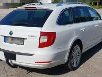 Gebraucht Skoda Superb Elegance 140 PS (102 kW) 2012 Weiß Kombi