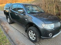 Gebraucht Mitsubishi L200 136 PS (100 kW) 2012 Grau Pickup