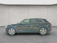 Gebraucht Audi e-tron Advanced 230 kW (313 PS) 2022 Brillantschwarz SUV