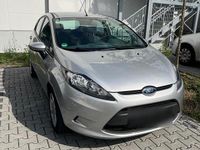 Gebraucht Ford Fiesta Trend 82 PS (60 kW) 2009 Silber Kleinwagen