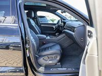 Gebraucht VW Touareg R-line 231 PS (169 kW) 2023 Schwarz / grenadillschwarz SUV