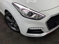 Gebraucht Hyundai i30 Turbo 186 PS (136 kW) 2015 Weiß Kleinwagen