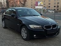 Gebraucht BMW 318 143 PS (105 kW) 2010 Schwarz Limousine