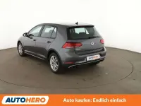 Gebraucht VW Golf VII Comfortline 110 PS (80 kW) 2018 Indiumgrau Limousine