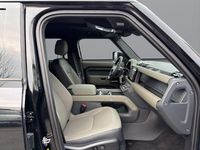Gebraucht Land Rover Defender SE Dynamic 249 PS (183 kW) 2025 Santorini black SUV