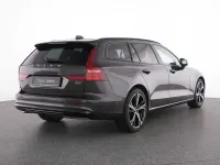 Gebraucht Volvo V60 145 PS (106 kW) 2024 Kombi