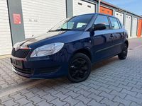 Gebraucht Skoda Fabia 60 PS (44 kW) 2011 Blau Limousine