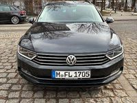 Gebraucht VW Passat Comfortline 150 PS (110 kW) 2017 Grau Kombi