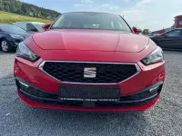 Używany Seat Leon Style 90 KM (66 kW) 2022 Czerwony Sedan/Limuzyna