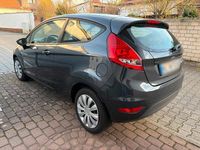 Gebraucht Ford Fiesta 82 PS (60 kW) 2009 Grau Kleinwagen