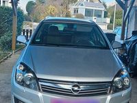 Gebraucht Opel Astra Edition 101 PS (74 kW) 2010 Silber Kombi