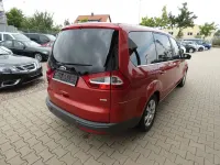 Gebraucht Ford Galaxy Ghia 175 PS (128 kW) 2009 Rot Van / Kleinbus