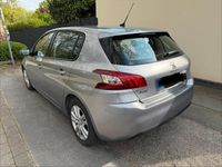 Gebraucht Peugeot 308 110 PS (80 kW) 2017 Grau Limousine