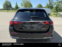 Gebraucht Mercedes 300 Avantgarde 197 PS (144 kW) 2025 Lack obsidianschwarz (metallic) Kombi