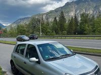 Gebraucht Renault Clio II 75 PS (55 kW) 2007 Silber Limousine