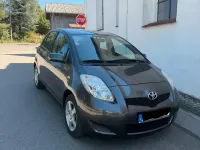 Gebraucht Toyota Yaris 101 PS (74 kW) 2009 Grau Kleinwagen