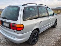 Gebraucht VW Sharan 174 PS (127 kW) 1999 Silber Van / Kleinbus