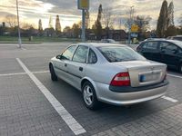 Gebraucht Opel Vectra 101 PS (74 kW) 1997 Silber Limousine