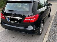 Gebraucht Mercedes B180 Edition 122 PS (89 kW) 2014 Schwarz Van / Kleinbus