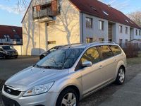 Gebraucht Ford Focus Style 101 PS (74 kW) 2009 Grau Kombi