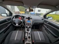 Gebraucht Ford Focus Trend 116 PS (85 kW) 2012 Silber Kombi