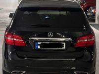 Gebraucht Mercedes B200 AMG line 156 PS (114 kW) 2014 Schwarz Van / Kleinbus