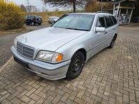 Gebraucht Mercedes C220 Classic 125 PS (91 kW) 2000 Silber Limousine