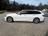 Gebraucht BMW 320 Advantage 190 PS (139 kW) 2021 Weiß Kombi