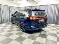 Neu Chrysler Pacifica 291 PS (214 kW) 2026 Schwarz Van