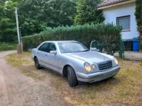 Gebraucht Mercedes E240 170 PS (125 kW) 1999 Silber Limousine
