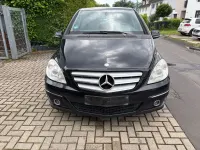 Gebraucht Mercedes B200 140 PS (102 kW) 2009 Schwarz Van / Kleinbus