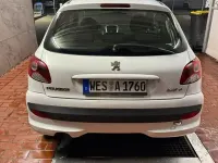Gebraucht Peugeot 206+ 60 PS (44 kW) 2011 Weiß Kleinwagen