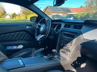 Second-hand Ford Mustang 309 CP (227 kW) 2011 Negru Coupe