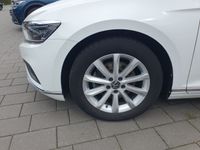 gebraucht VW Passat Variant Elegance 2.0 TDI AHK-klappbar Navi Leder LED Kurvenlicht Scheinwerferreg.