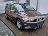 Gebraucht VW Touran 150 PS (110 kW) 2015 Braun Van / Kleinbus